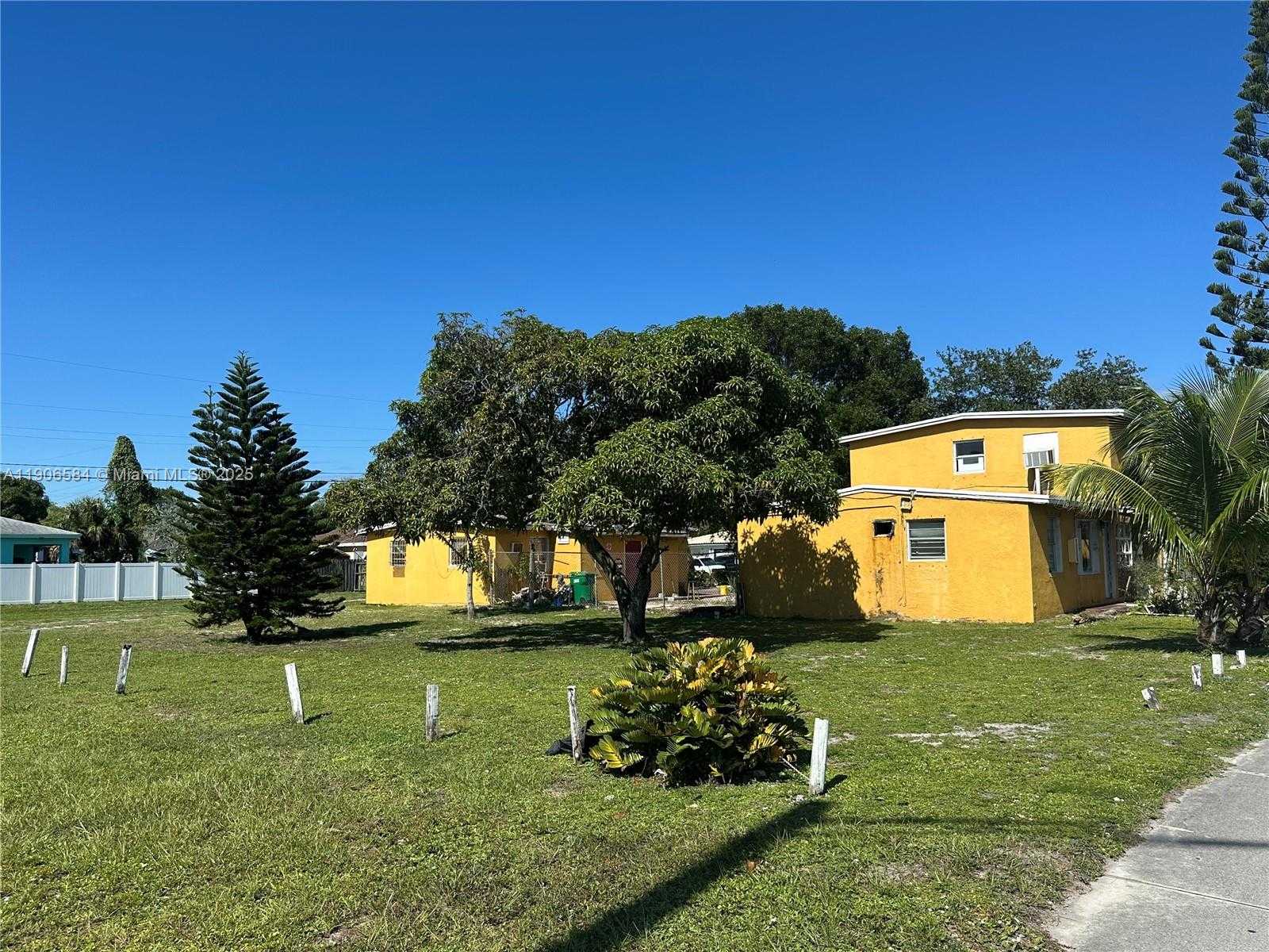 Small Image of 733 NORTH WEST 27TH AVE, Fort Lauderdale Number 17