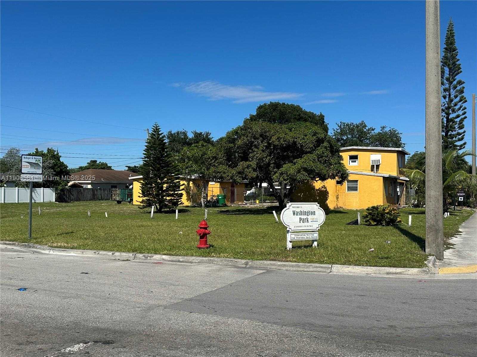 Small Image of 733 NORTH WEST 27TH AVE, Fort Lauderdale Number 3
