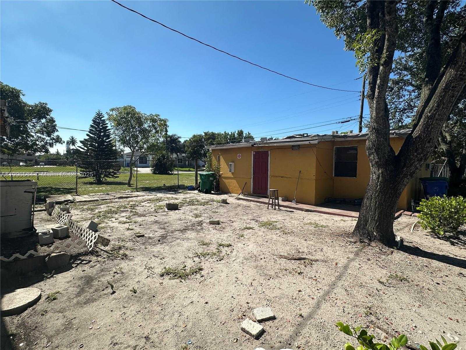 Small Image of 733 NORTH WEST 27TH AVE, Fort Lauderdale Number 32