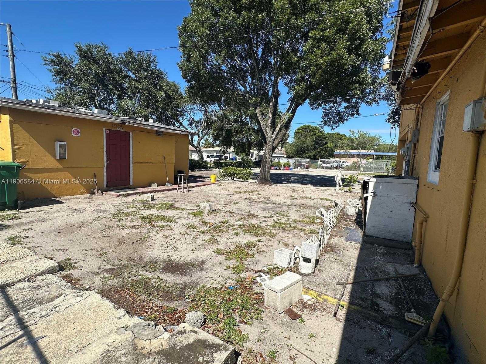Small Image of 733 NORTH WEST 27TH AVE, Fort Lauderdale Number 33