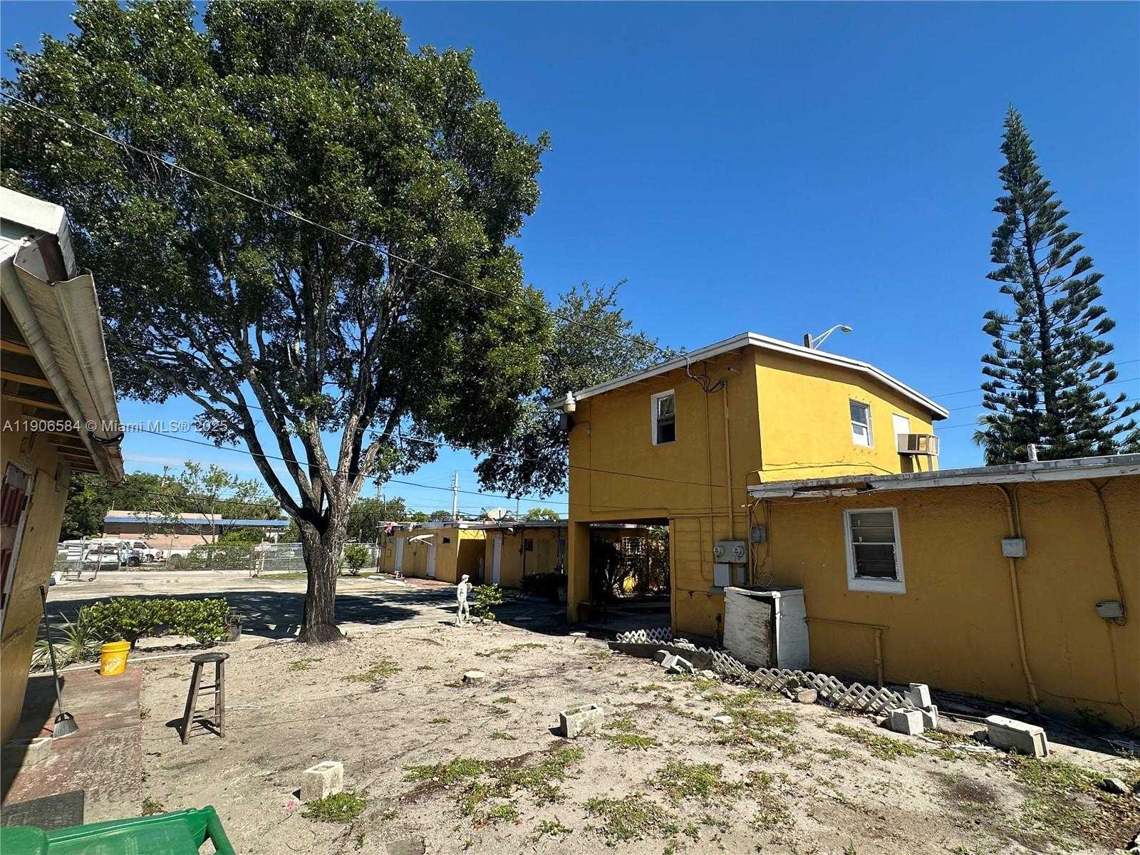 Small Image of 733 NORTH WEST 27TH AVE, Fort Lauderdale Number 34