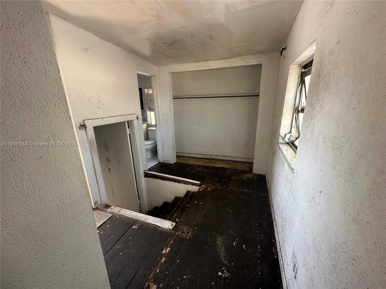 Small Image of 733 NORTH WEST 27TH AVE, Fort Lauderdale Number 43