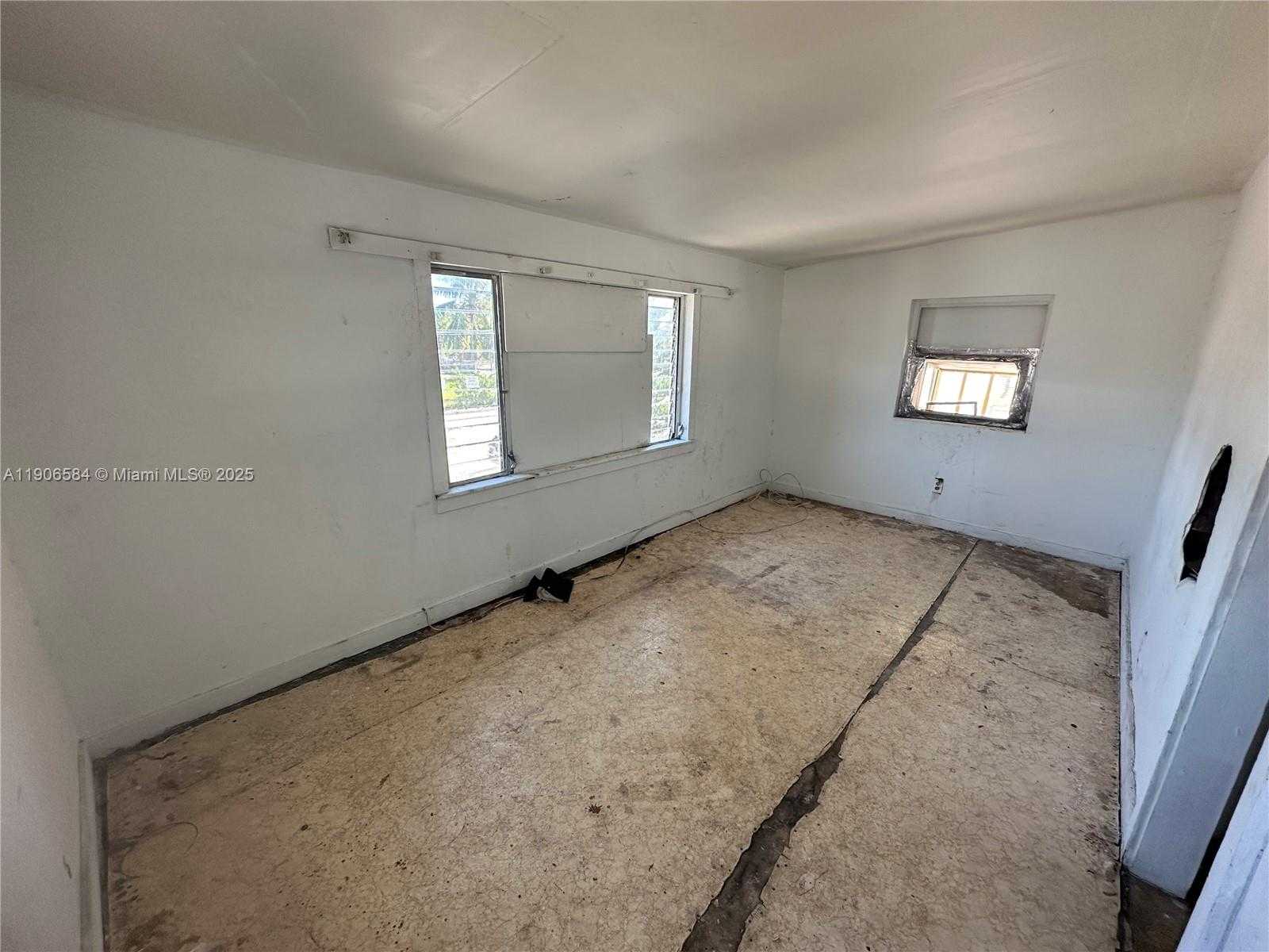 Small Image of 733 NORTH WEST 27TH AVE, Fort Lauderdale Number 53