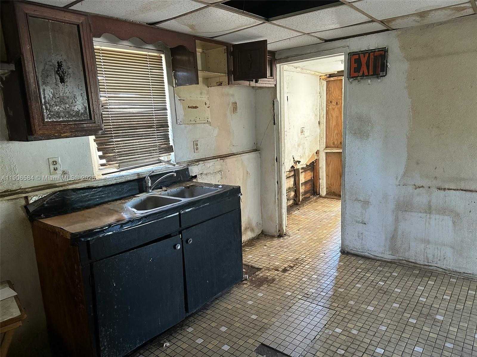 Small Image of 733 NORTH WEST 27TH AVE, Fort Lauderdale Number 58