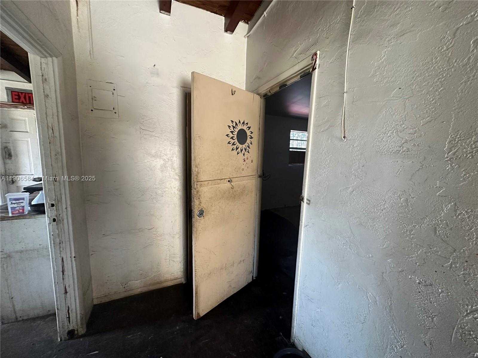 Small Image of 733 NORTH WEST 27TH AVE, Fort Lauderdale Number 81