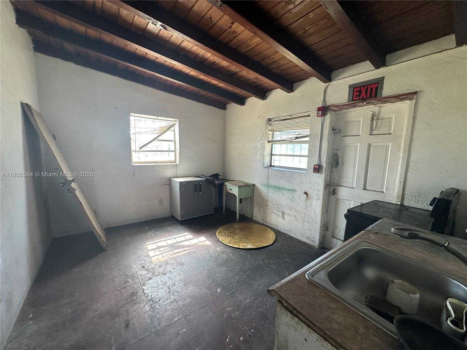 Small Image of 733 NORTH WEST 27TH AVE, Fort Lauderdale Number 88