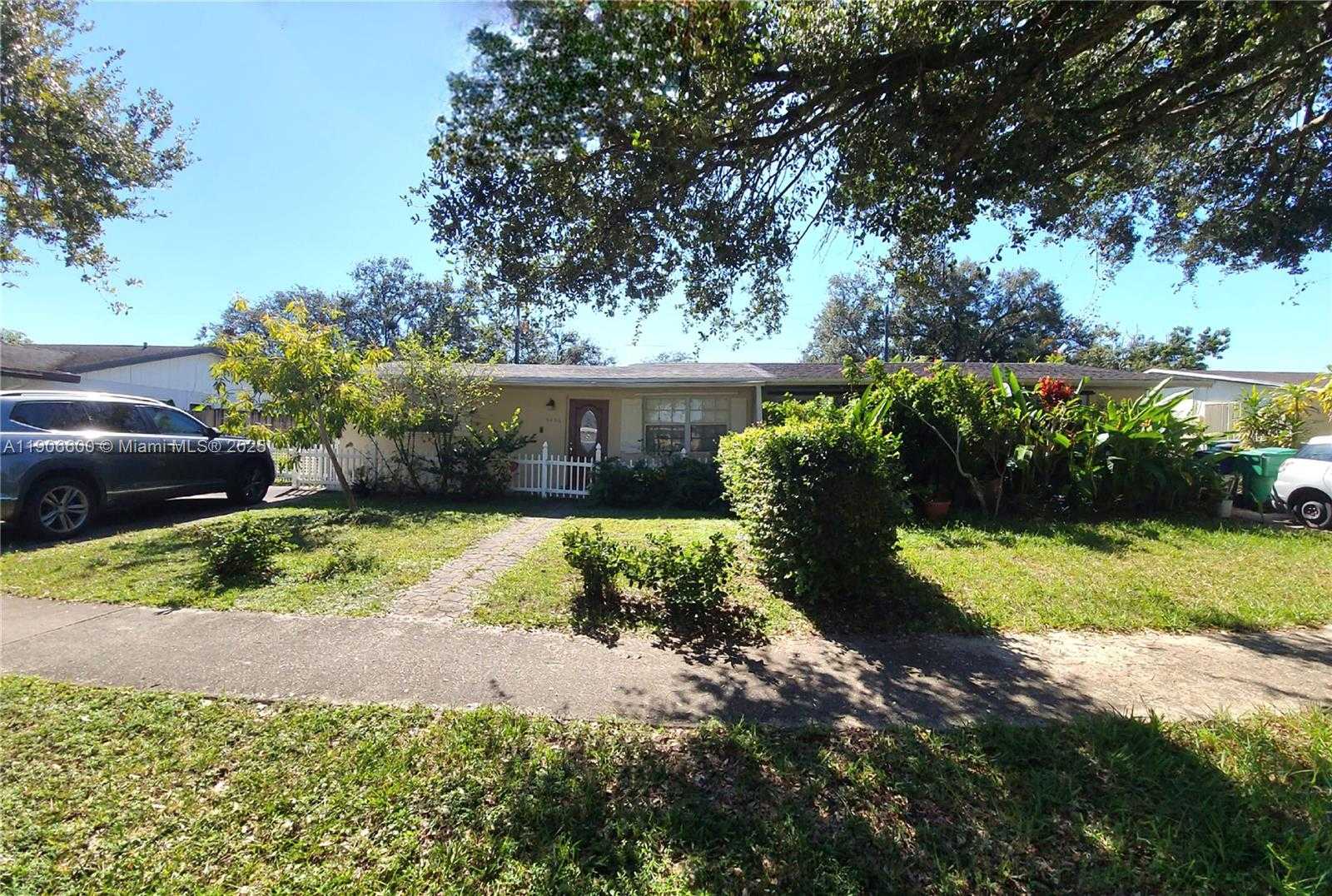 Small Image of 9426 SOUTH WEST 52ND ST, Cooper City Number 3