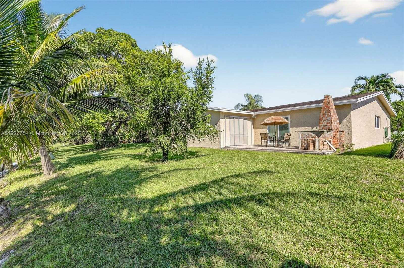 Small Image of 4871 NORTH WEST 18TH AVE, Deerfield Beach Number 9