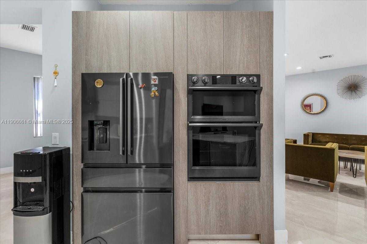 Small Image of 4074 SOUTH WEST 140TH AVE, Davie Number 17