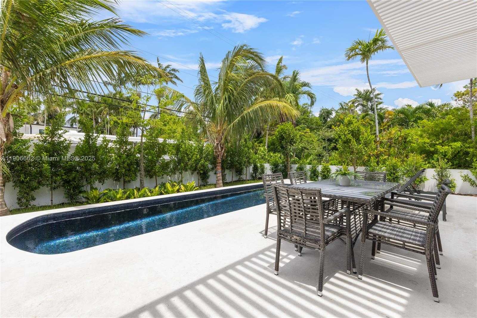 Small Image of 4504 SHERIDAN AVE, Miami Beach Number 29