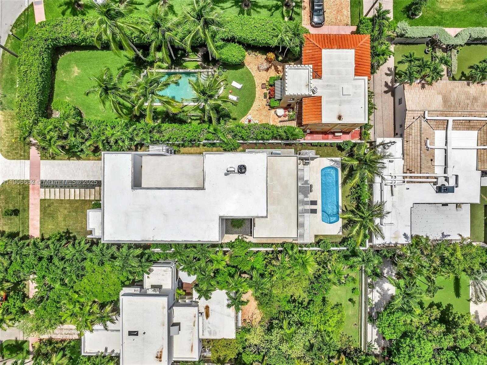 Small Image of 4504 SHERIDAN AVE, Miami Beach Number 33