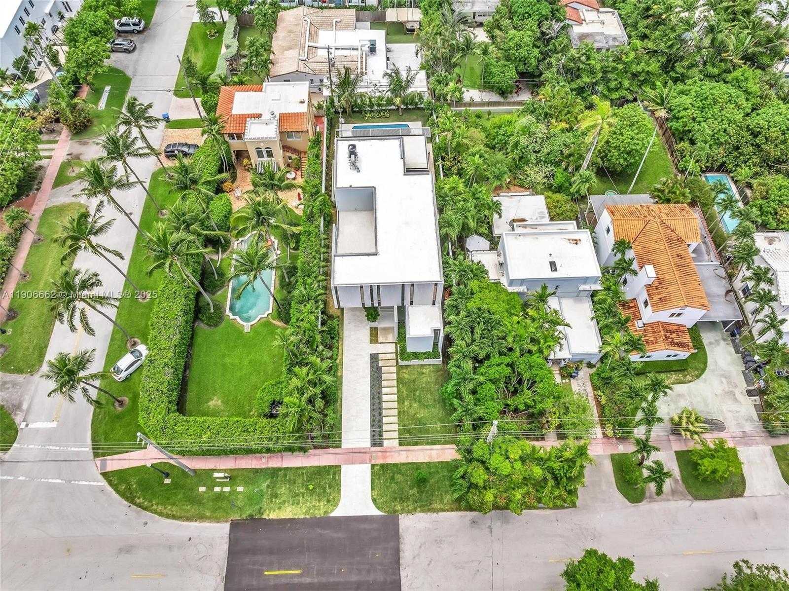 Small Image of 4504 SHERIDAN AVE, Miami Beach Number 34