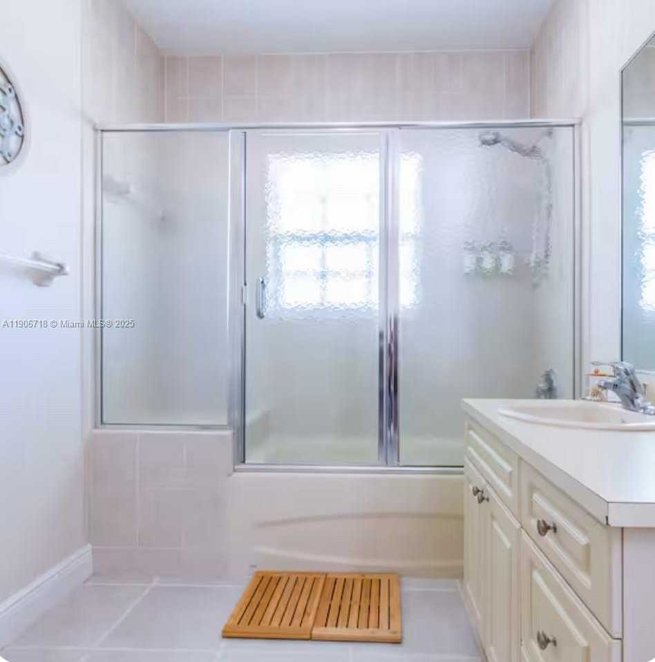 Small Image of 21380 SOUTH WEST 244, Homestead Number 20