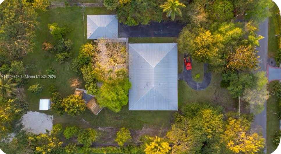 Small Image of 21380 SOUTH WEST 244, Homestead Number 28