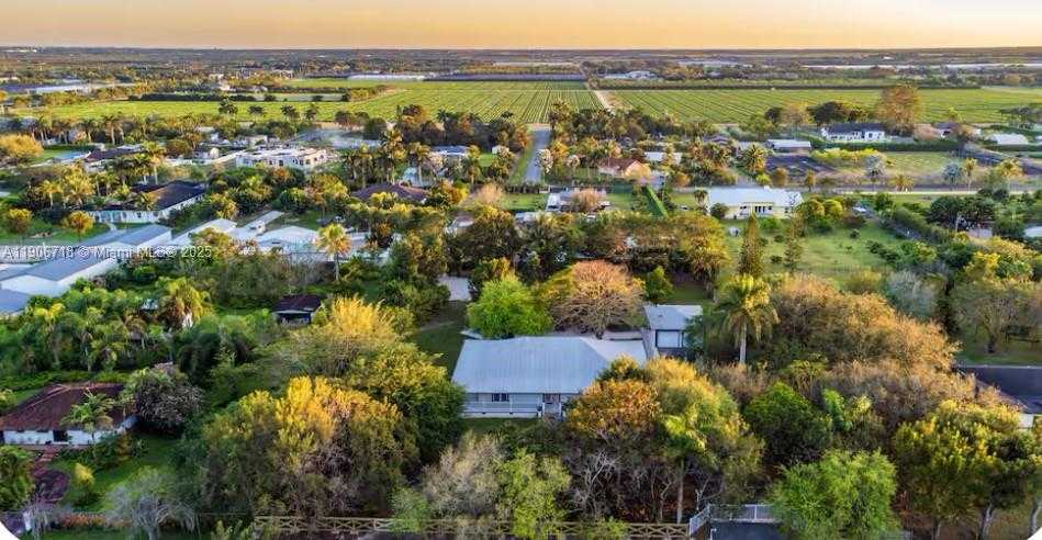 Small Image of 21380 SOUTH WEST 244, Homestead Number 30