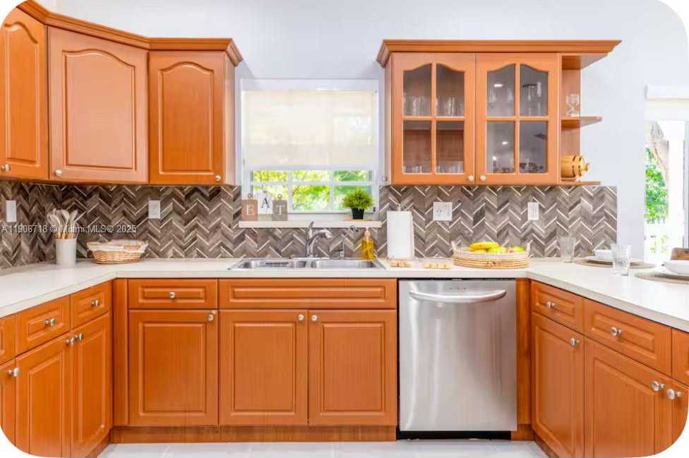 Small Image of 21380 SOUTH WEST 244, Homestead Number 8