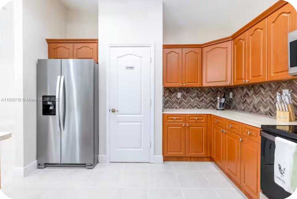 Small Image of 21380 SOUTH WEST 244, Homestead Number 9