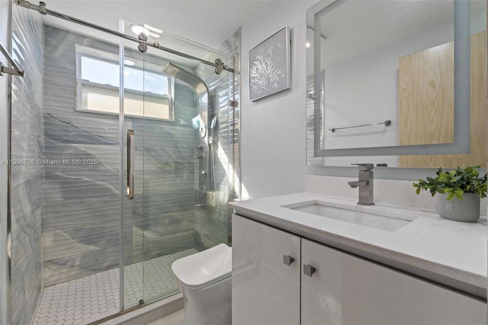 Small Image of 5305 202 TERR, Miami Gardens Number 25