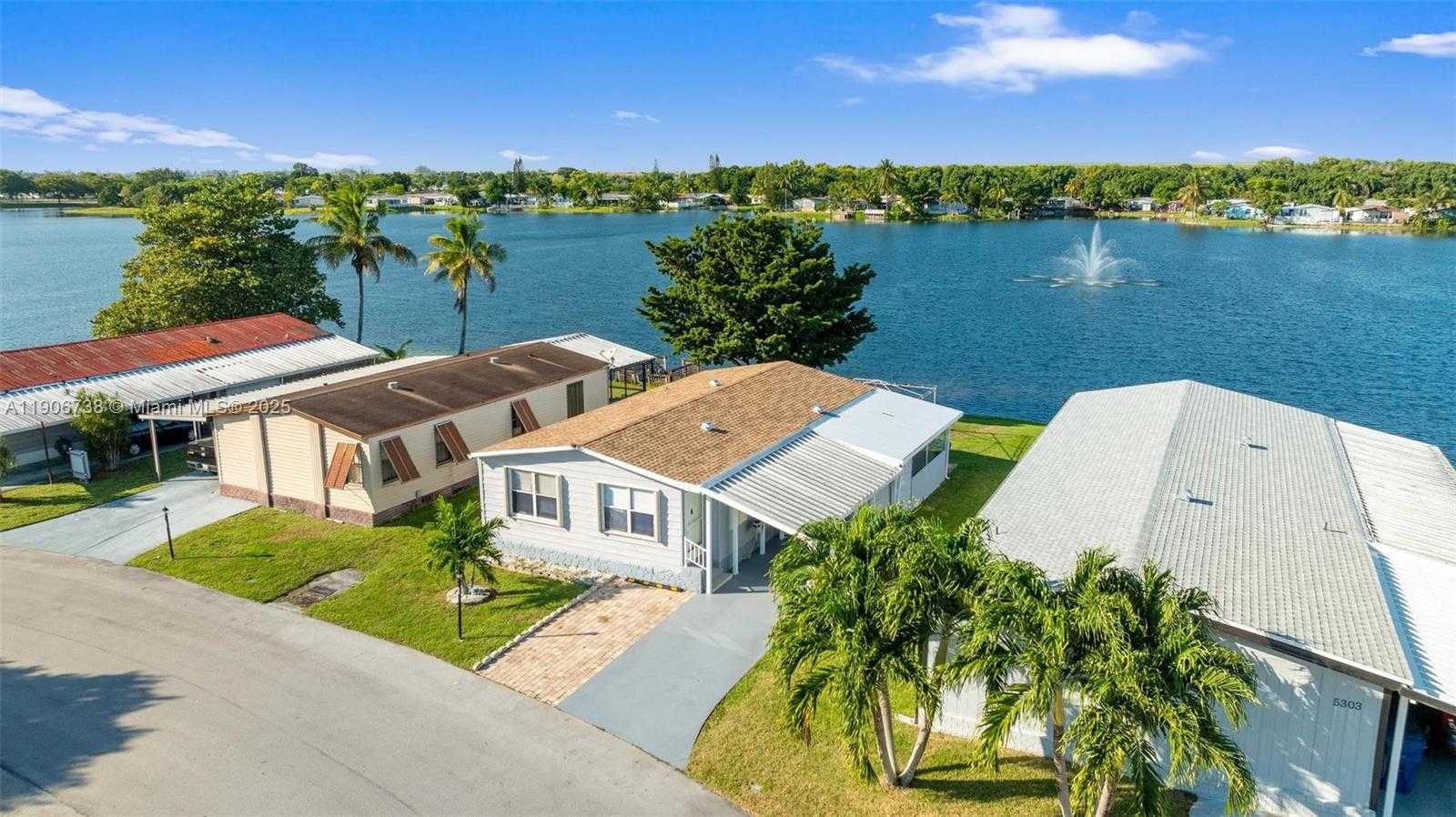 Small Image of 5305 202 TERR, Miami Gardens Number 37