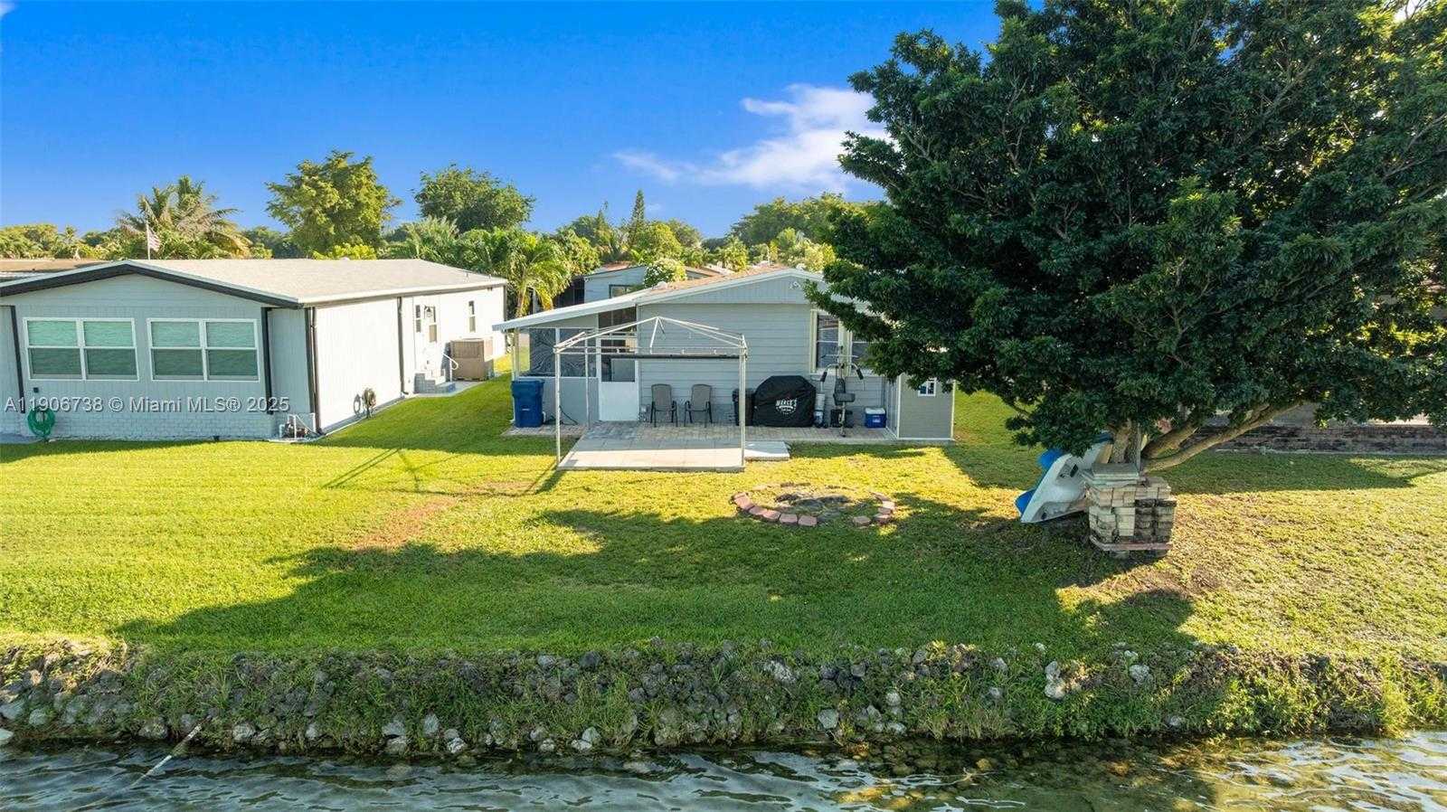 Small Image of 5305 202 TERR, Miami Gardens Number 38