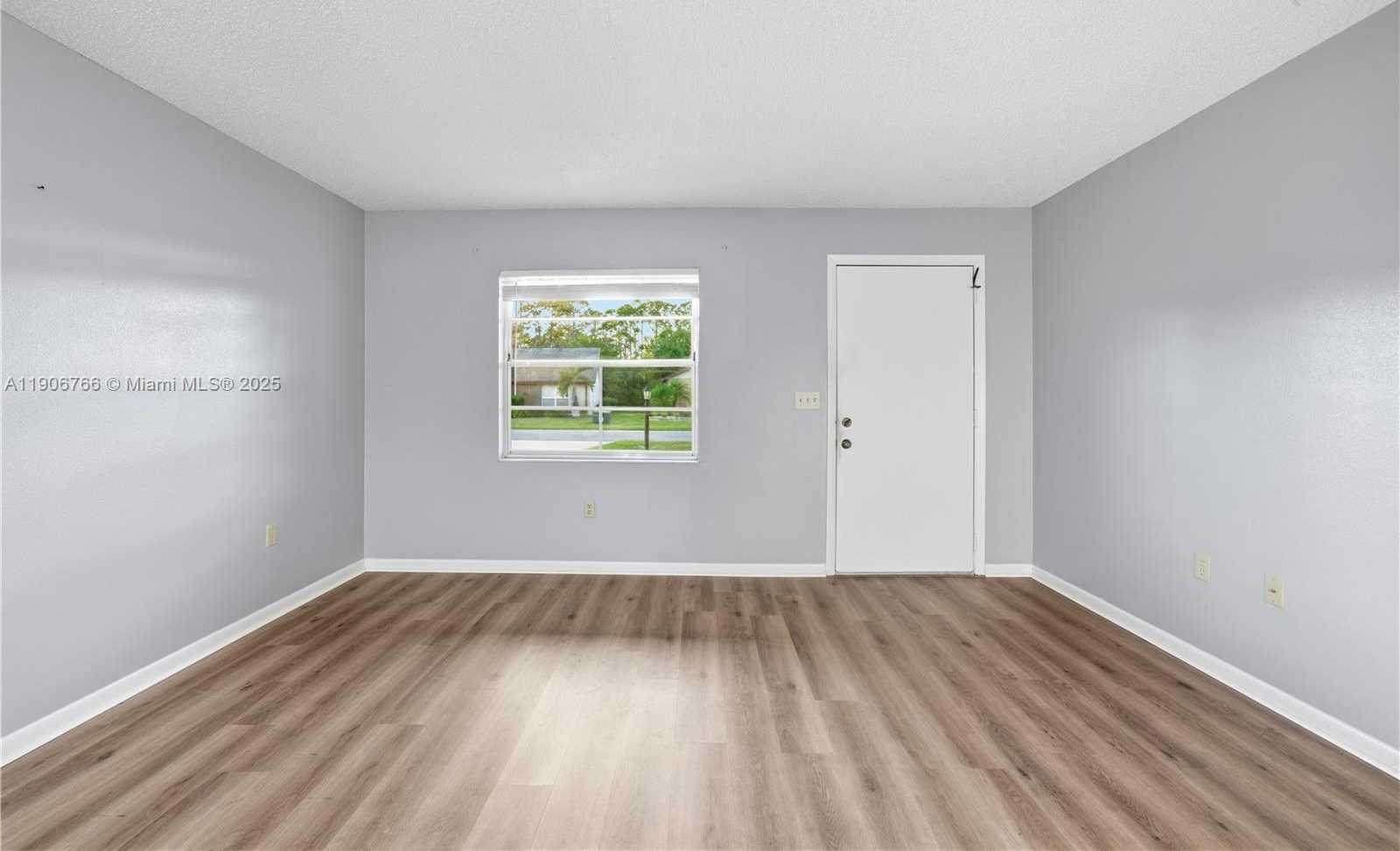 Small Image of 55 JASMINE, Lake Placid Number 6