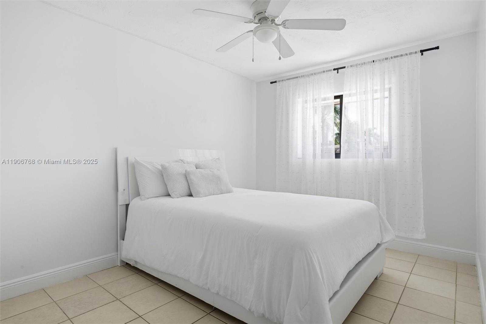 Small Image of 7511 TAYLOR ST, Hollywood Number 21