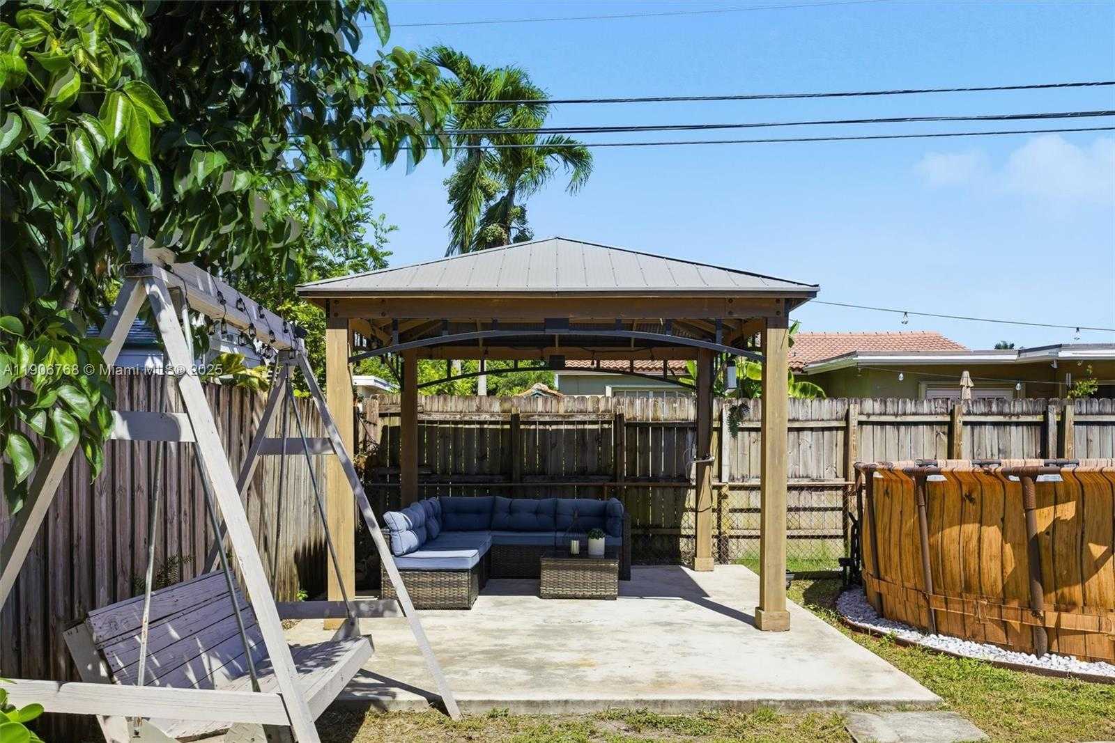 Small Image of 7511 TAYLOR ST, Hollywood Number 26