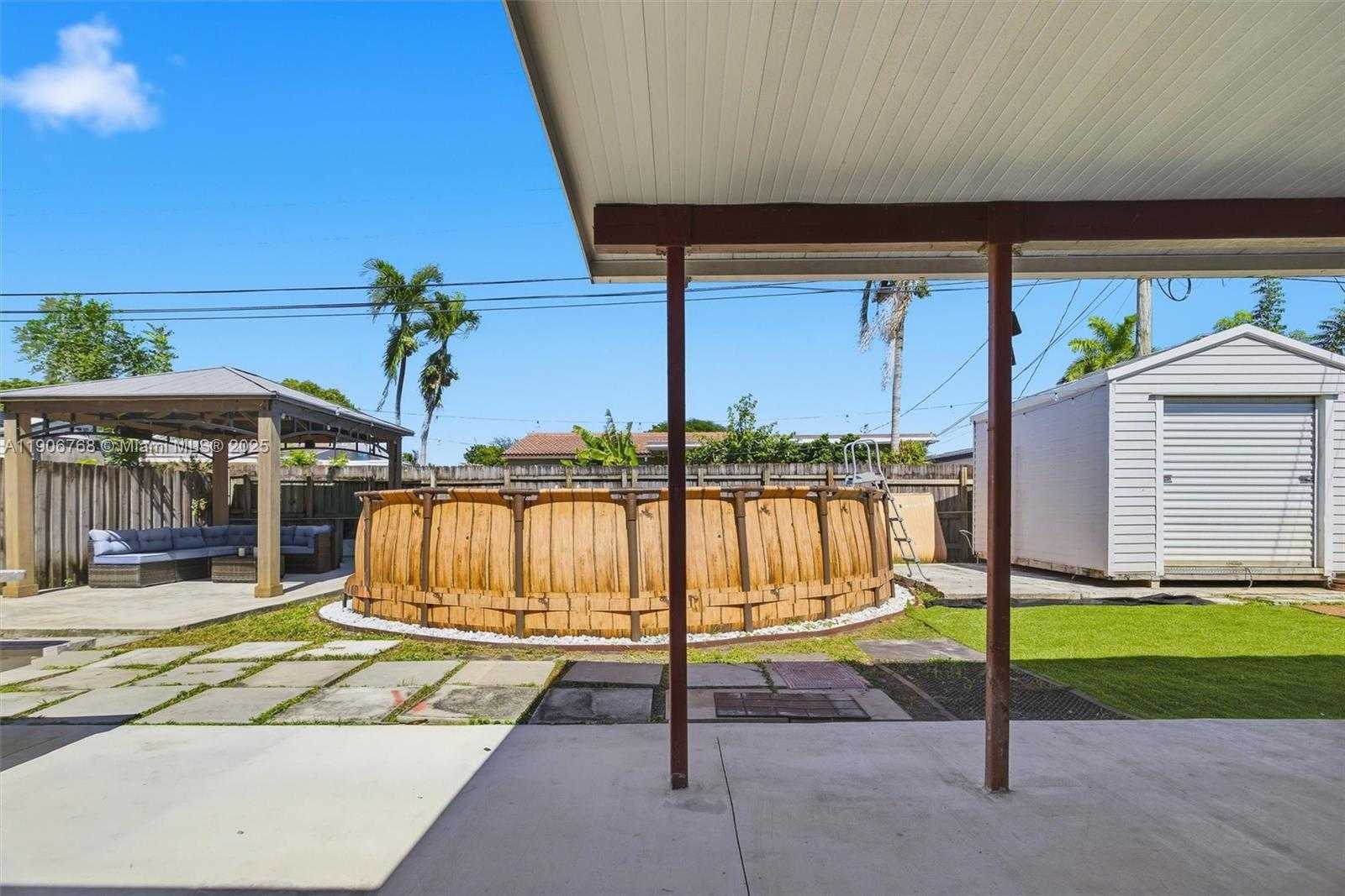 Small Image of 7511 TAYLOR ST, Hollywood Number 29