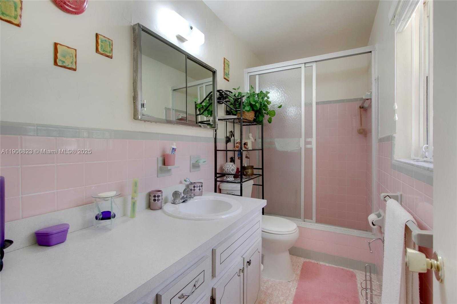 Small Image of 6013 ROSE TER, Plantation Number 10