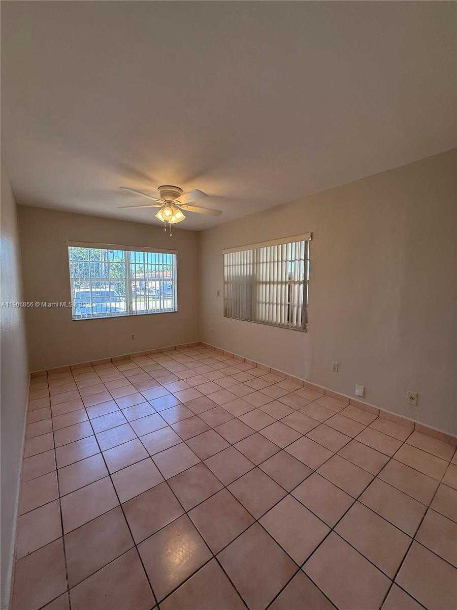 Small Image of 11325 NORTH WEST 59TH CT, Hialeah Number 11