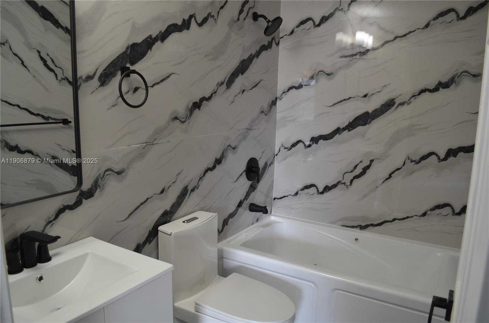 Small Image of Pembroke Pines Number 13