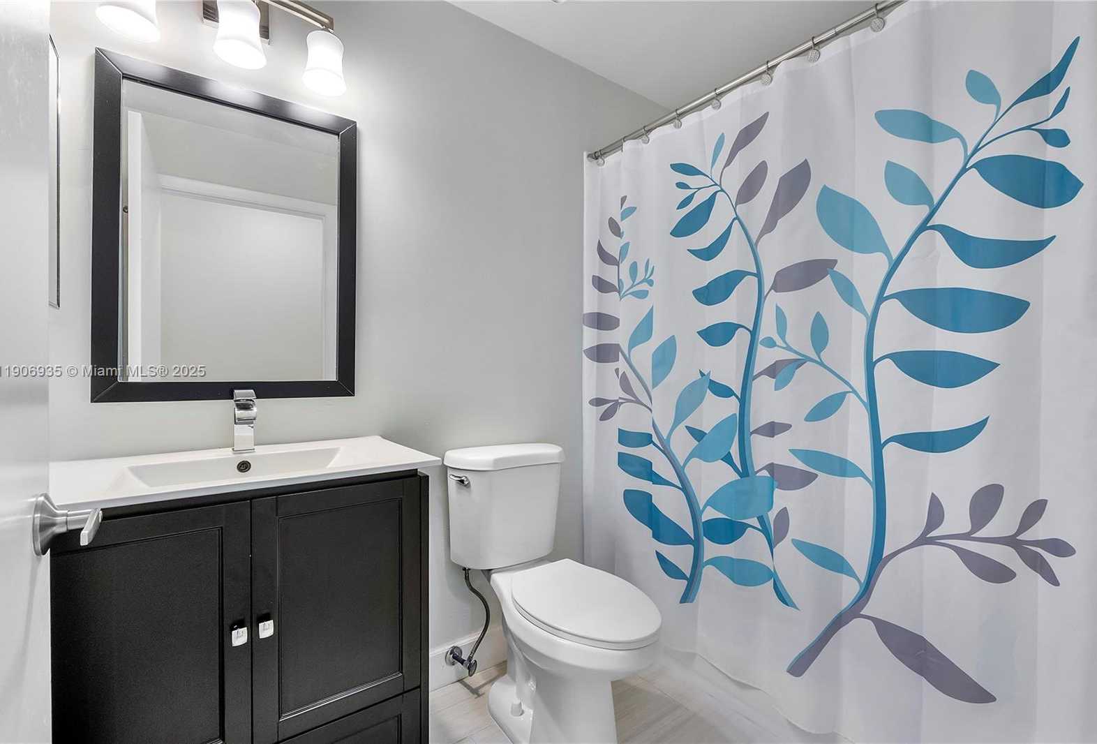 Small Image of Davie Number 26