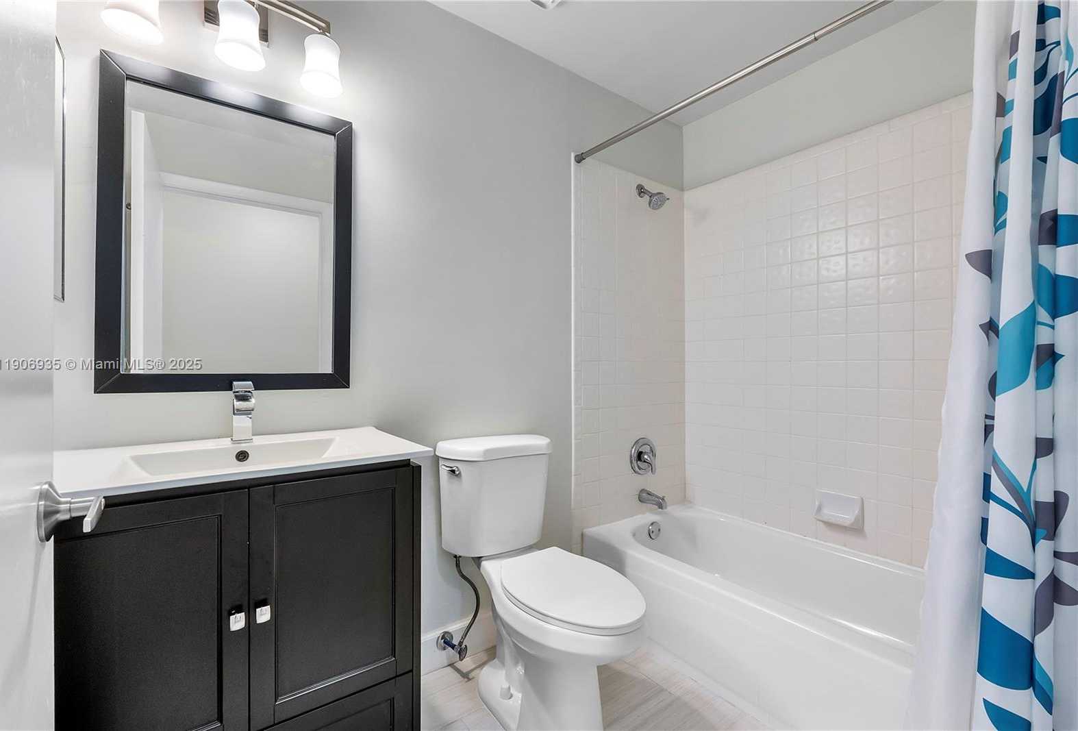 Small Image of Davie Number 27