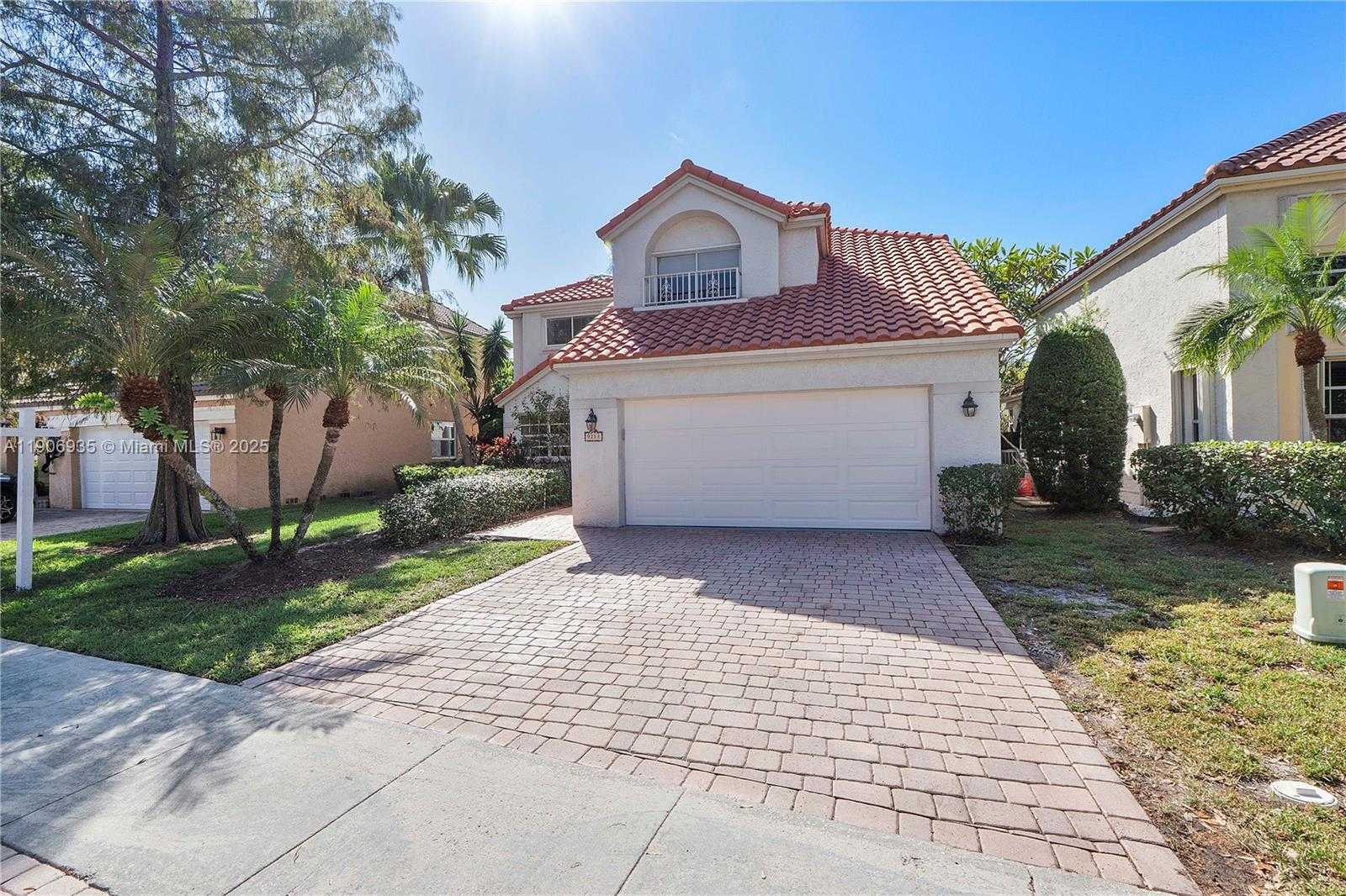 Small Image of Davie Number 34