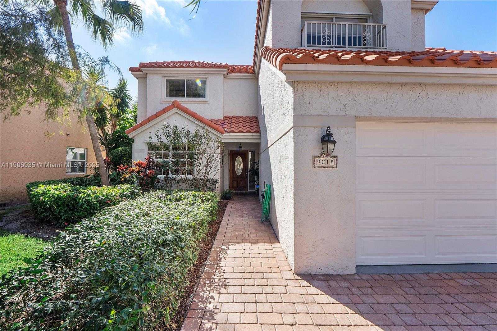 Small Image of Davie Number 40