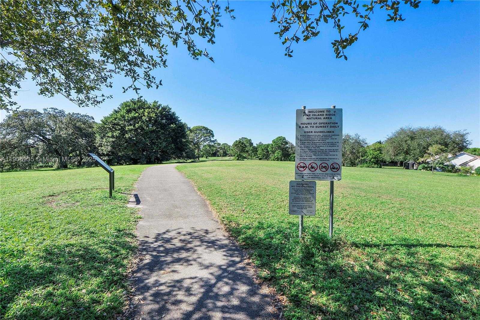 Small Image of Davie Number 44