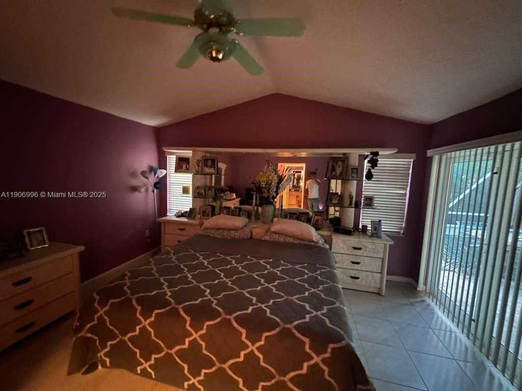 Small Image of 10153 NORTH WEST 3RD CT, Plantation Number 38