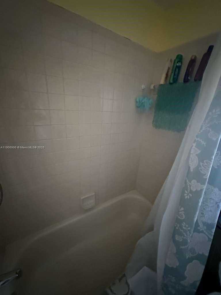 Small Image of 10153 NORTH WEST 3RD CT, Plantation Number 8