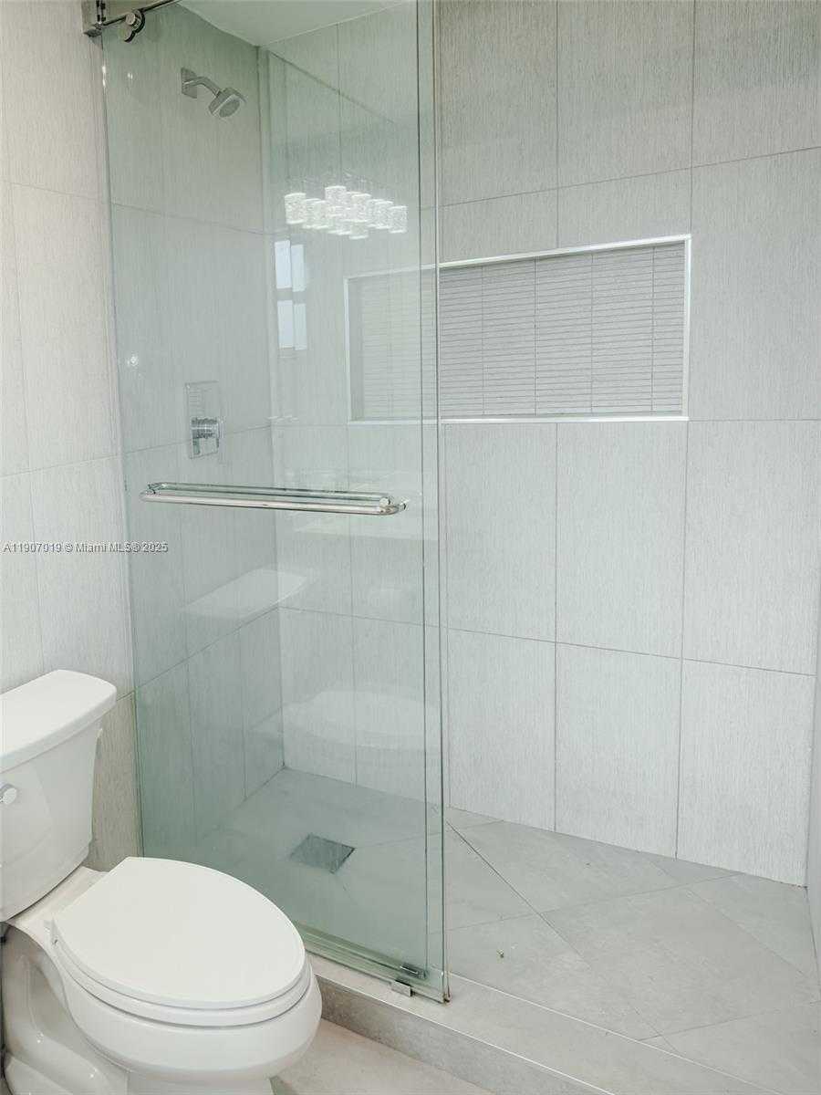 Small Image of 1630 NORTH EAST 34TH CT, Pompano Beach Number 14