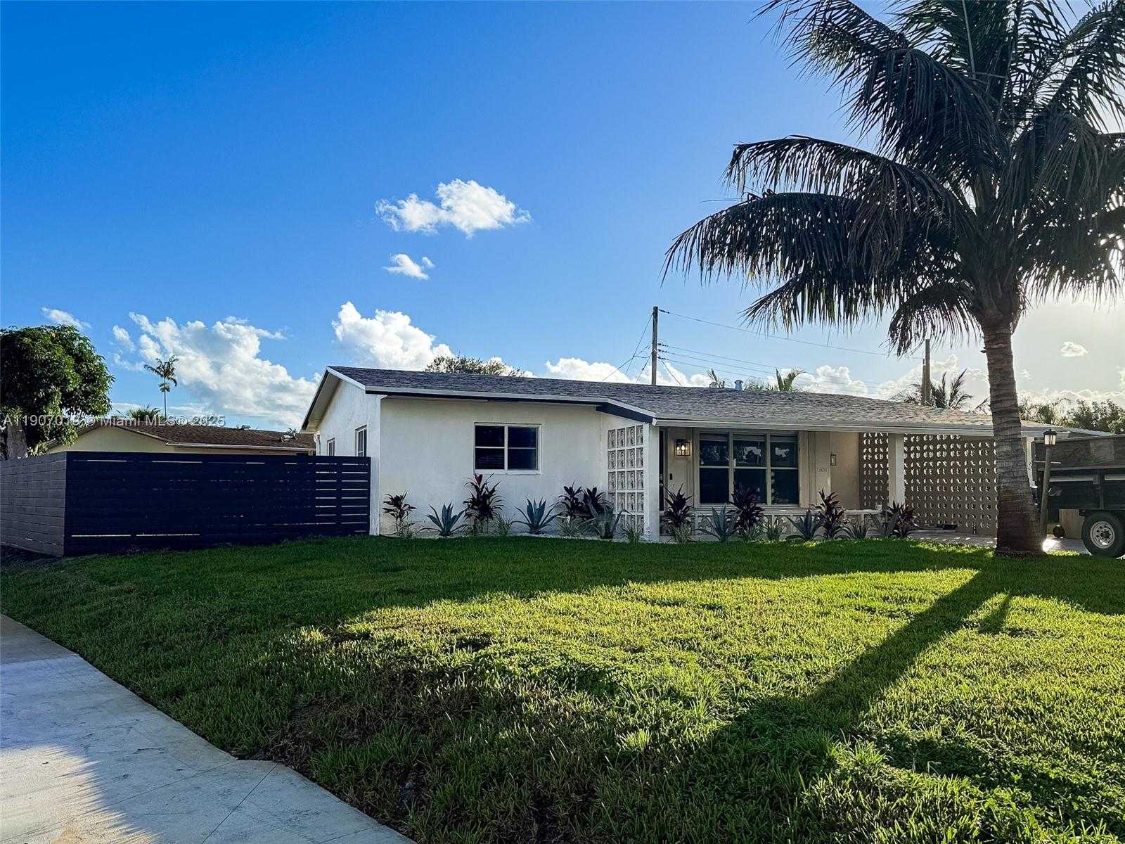 Small Image of 1630 NORTH EAST 34TH CT, Pompano Beach Number 3