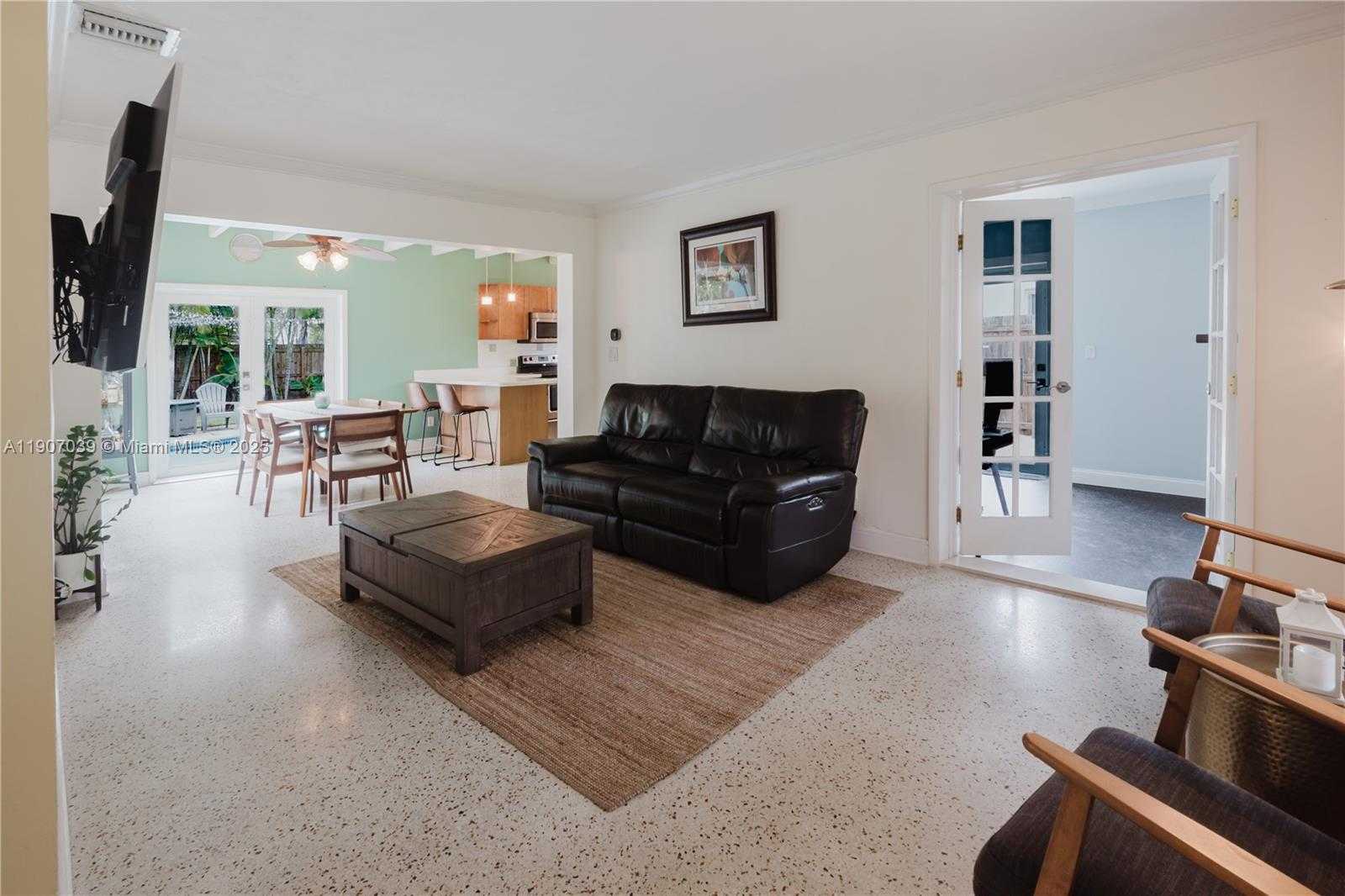 Small Image of 1112 NORTH 31ST AVE, Hollywood Number 3