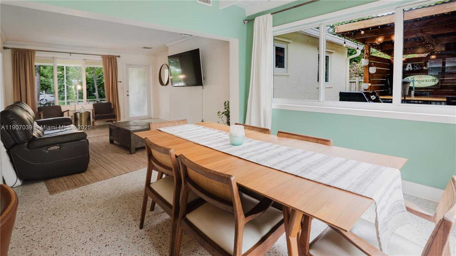 Small Image of 1112 NORTH 31ST AVE, Hollywood Number 5