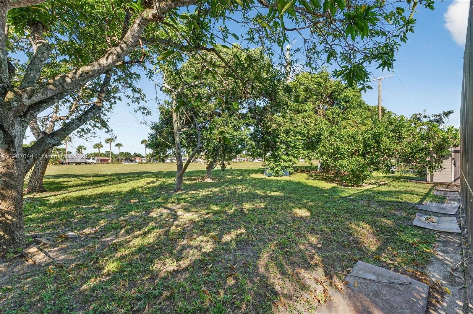 Small Image of 849 NORTH WEST 70TH WAY, Margate Number 25