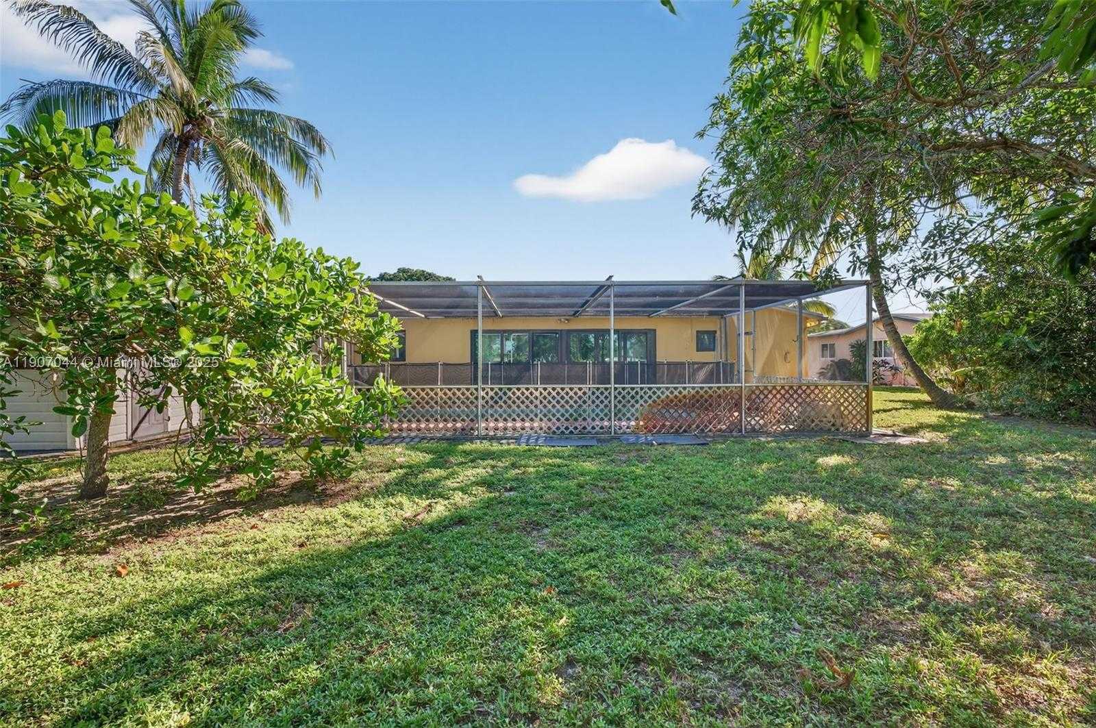 Small Image of 849 NORTH WEST 70TH WAY, Margate Number 27