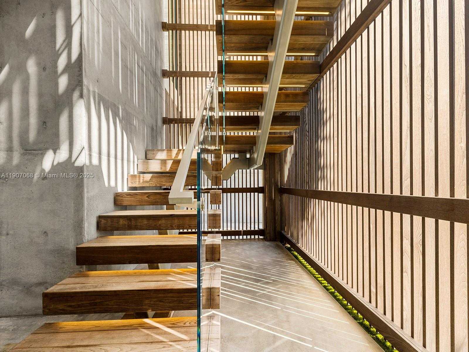 Small Image of 236 COSTA BRAVO DR, Islamorada Number 10