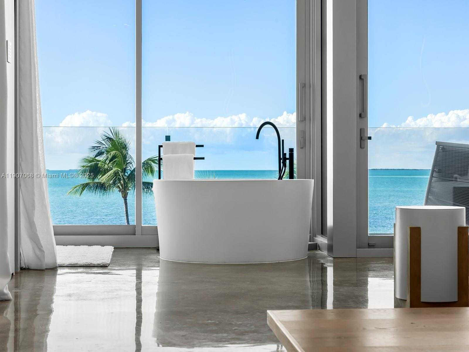 Small Image of 236 COSTA BRAVO DR, Islamorada Number 19