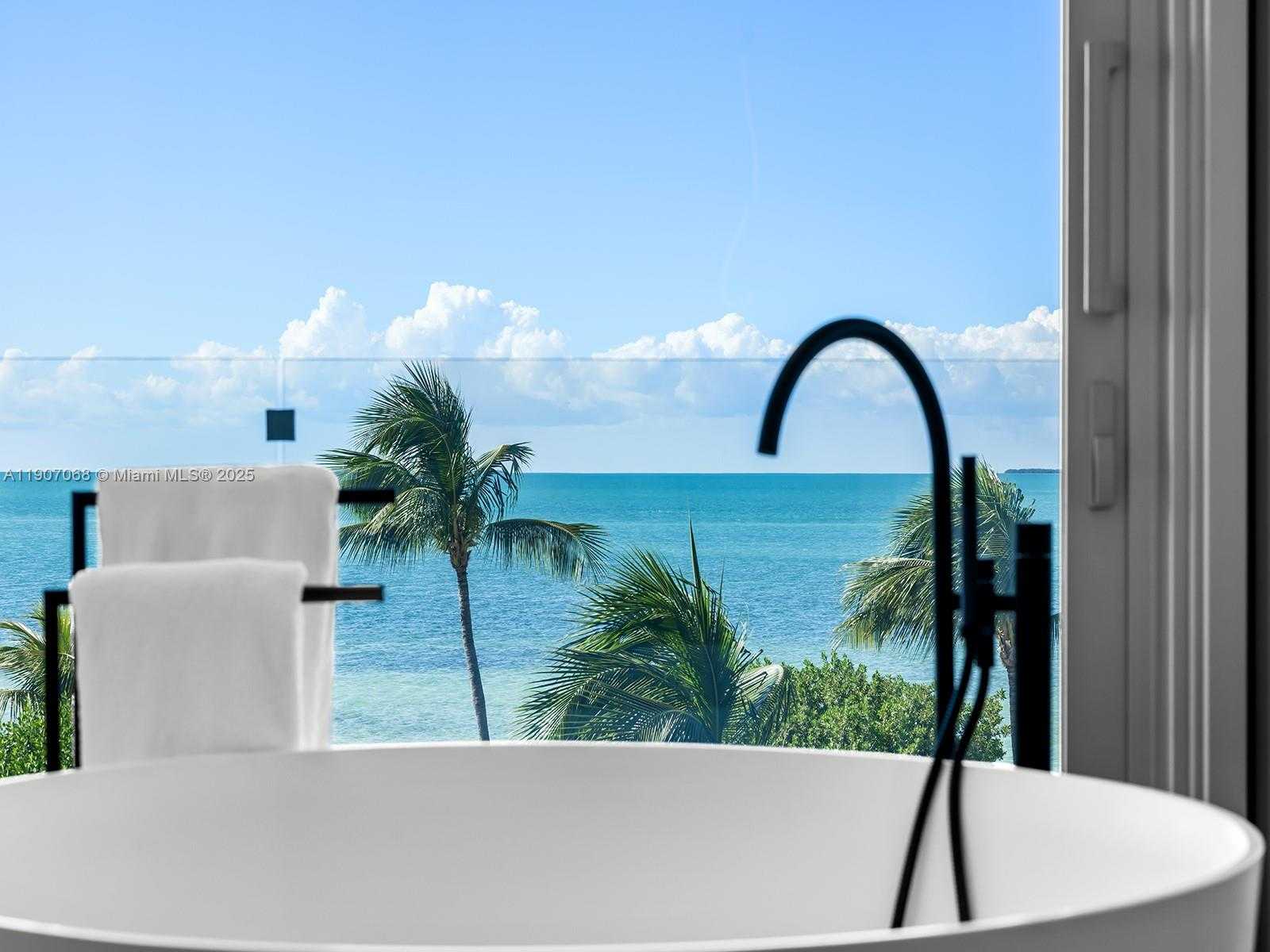 Small Image of 236 COSTA BRAVO DR, Islamorada Number 20