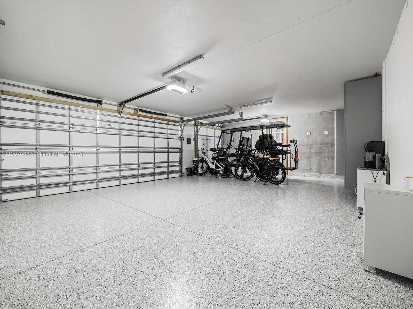 Small Image of 236 COSTA BRAVO DR, Islamorada Number 29