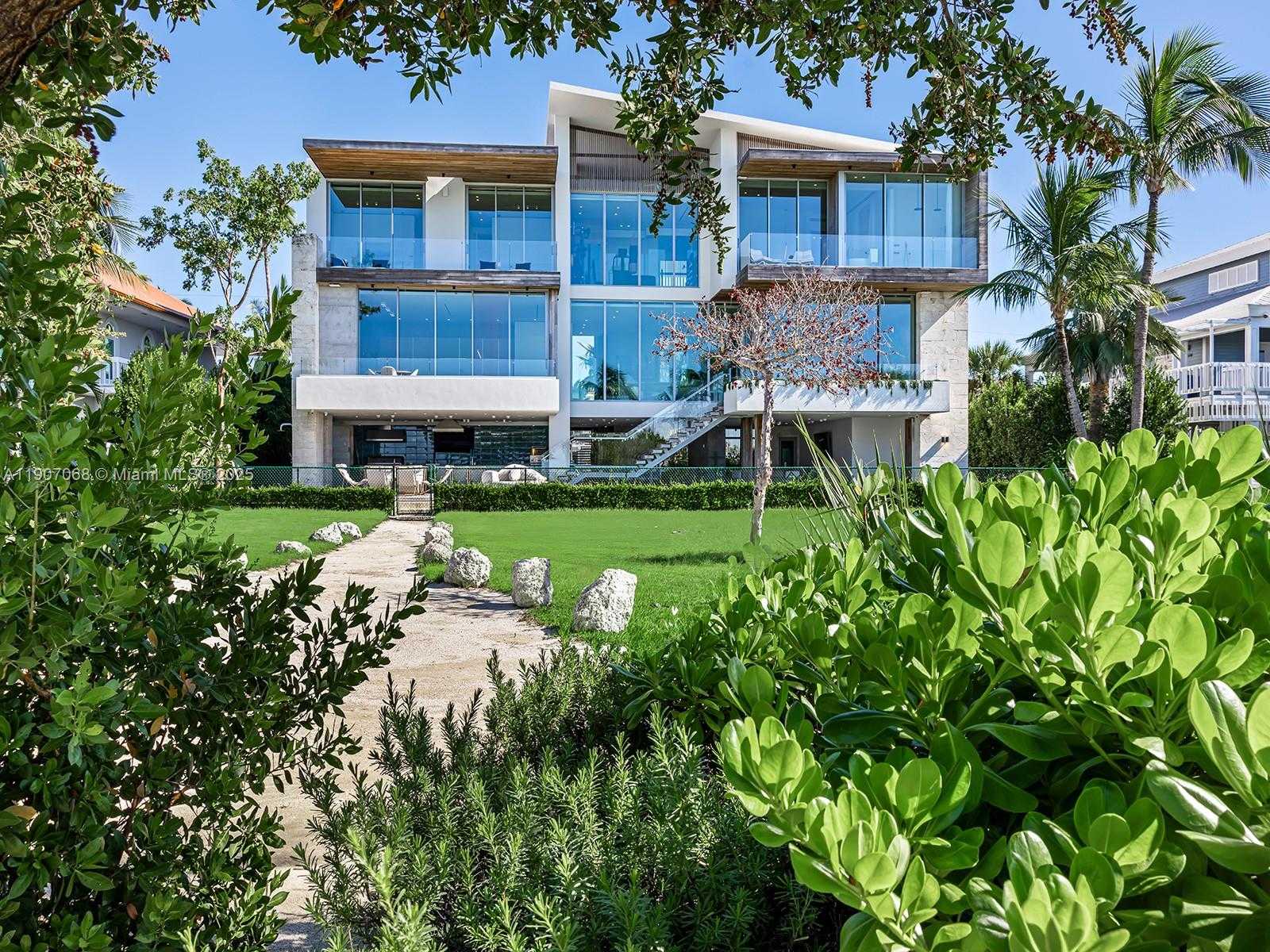 Small Image of 236 COSTA BRAVO DR, Islamorada Number 7