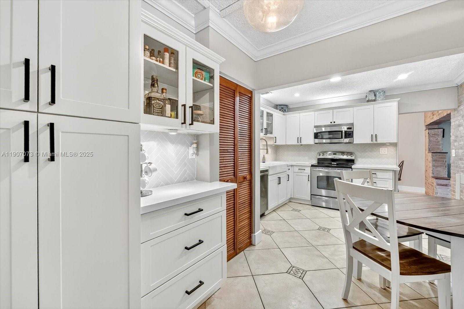 Small Image of 1300 WEST 77TH ST, Hialeah Number 15